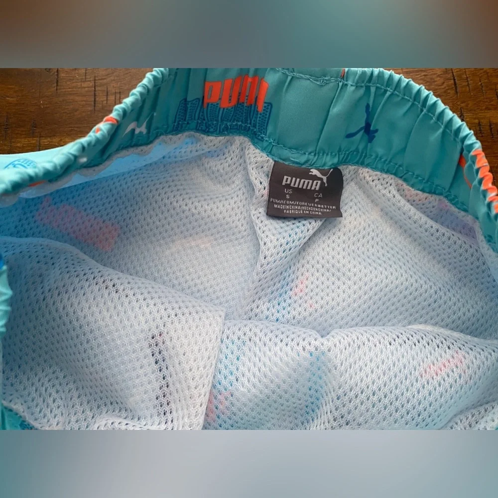 •NWT•Puma Boys Logo Swim Trunks
